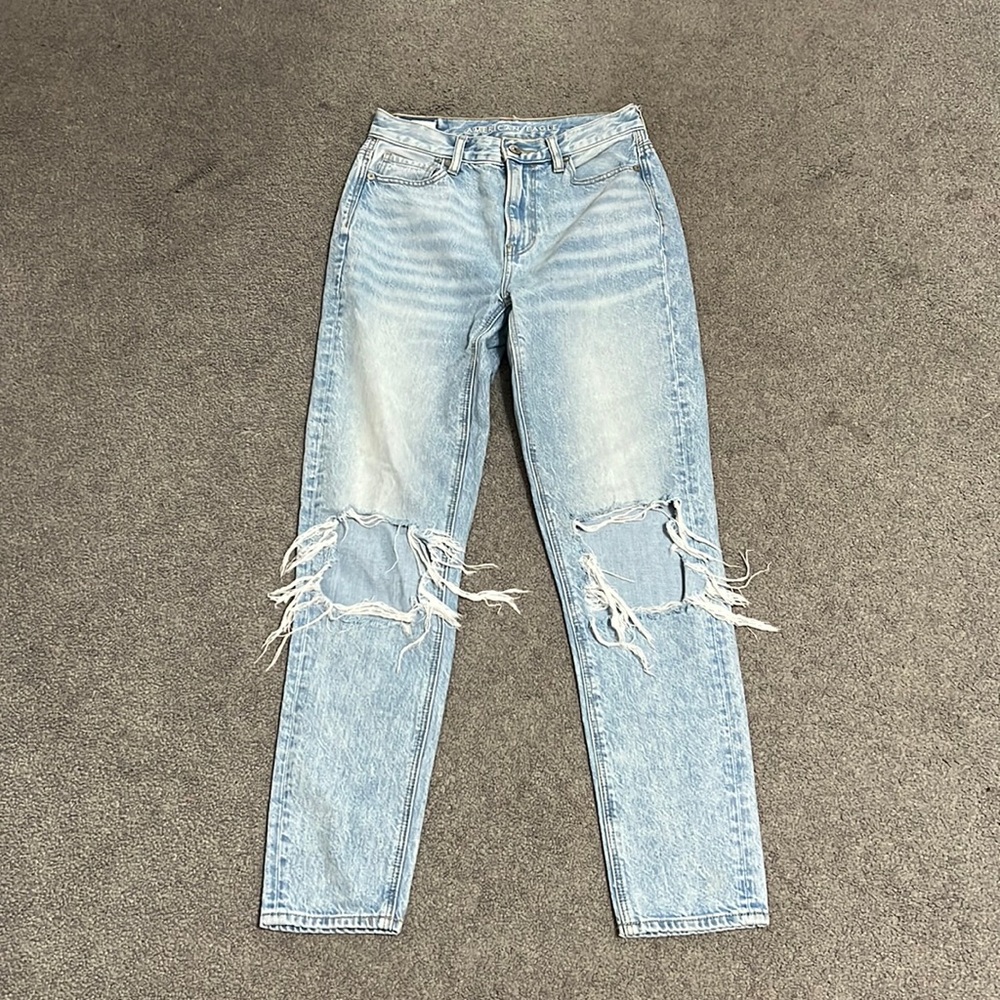 American Eagle Mom Jean